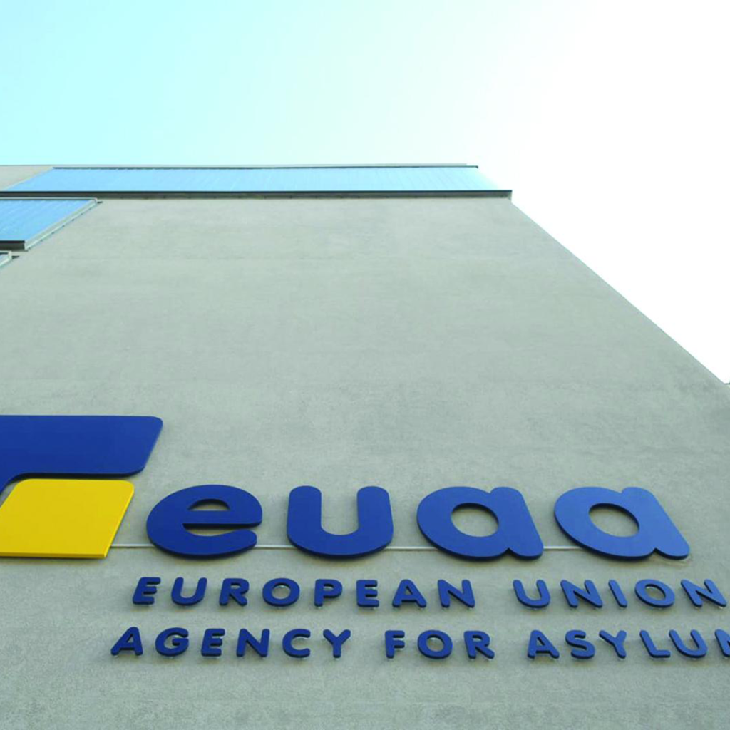 palazzo con insegna: euaa european union agency for asylum